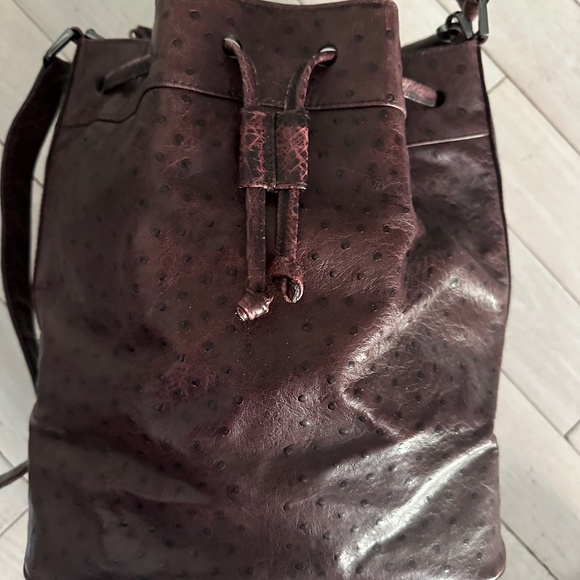 OSTRICH (AUTHENTIC) BUCKET BAG - Picture 1 of 7